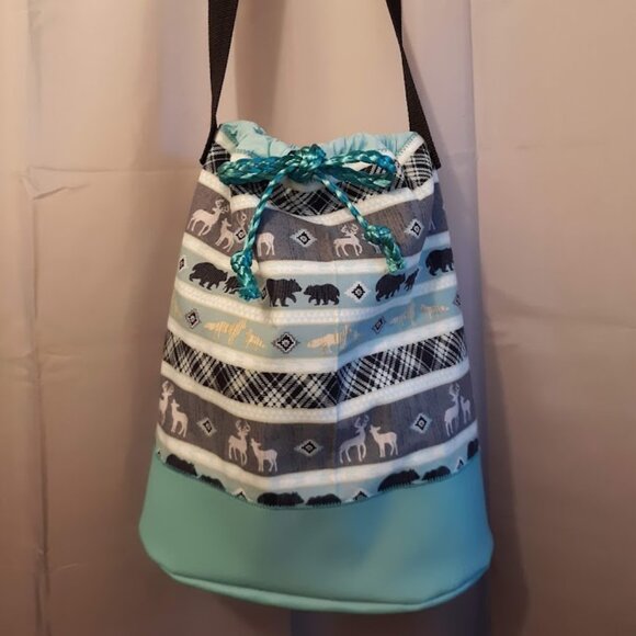 New Western Bucket Tote Sling Bag Bear Deer Print Aqua Black Large Oval carryall - Picture 1 of 8